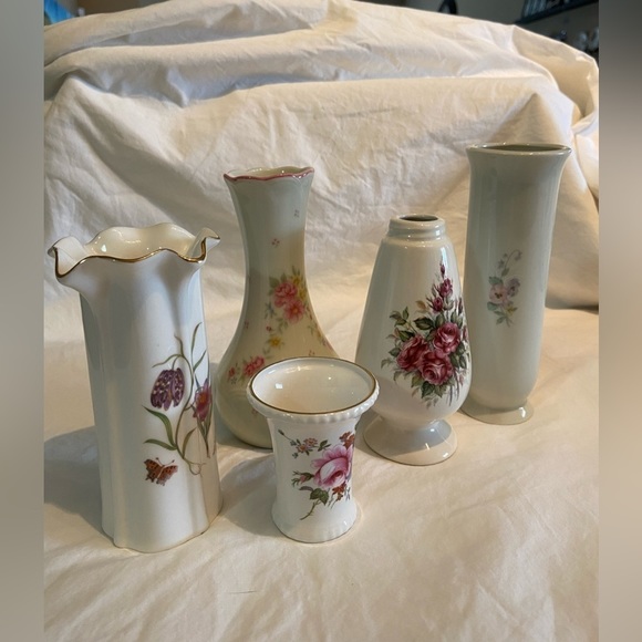 🌷All 5 Floral Vases For One $-Unique & Perfect- When 1 Sells this Listings Gone - Picture 15 of 16